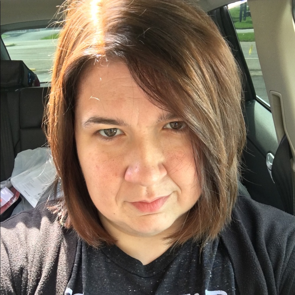 Meet your Posher, Candice